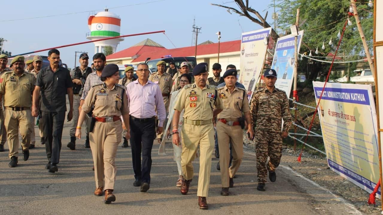 Srinagar Police conduct extensive district-wide security operations; Nearly 700 OGWs detained