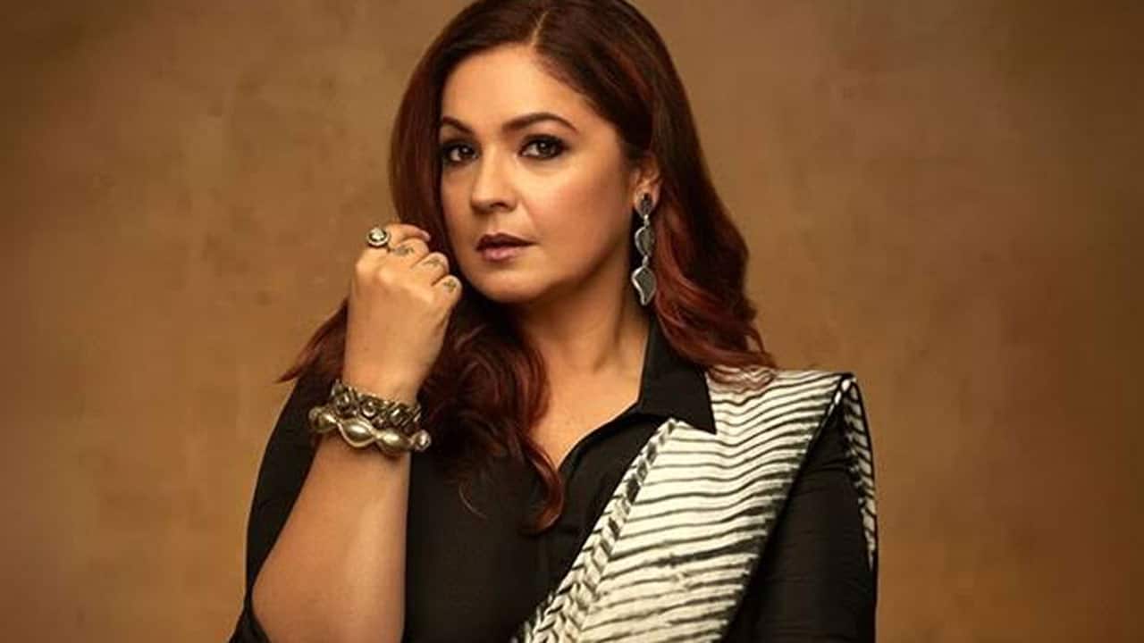 'Support their right to speak out': Pooja Bhatt reacts as Delhi University warns students against Jantar Mantar protest