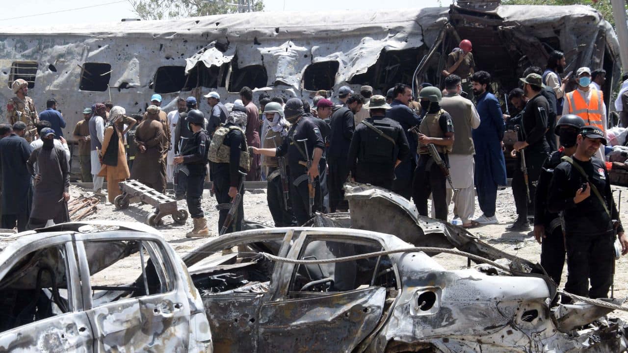 Suicide bombing kills 15 in northwest Pakistan