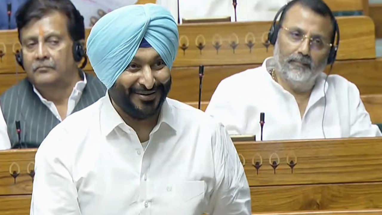 Union Minister of State for Railways Ravneet Singh Bittu resigns; likely to contest Punjab polls