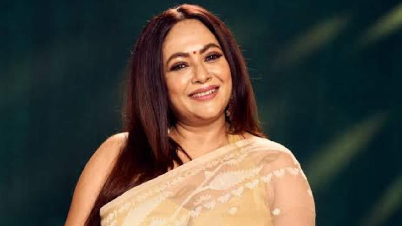 Bengali actress Sreelekha Mitra faces legal action over derogatory PM Modi caricatures at Kolkata rally