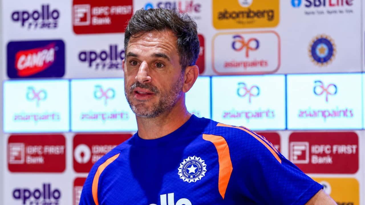 Ryan ten Doeschate steps down as India's assistant coach, set for KKR return