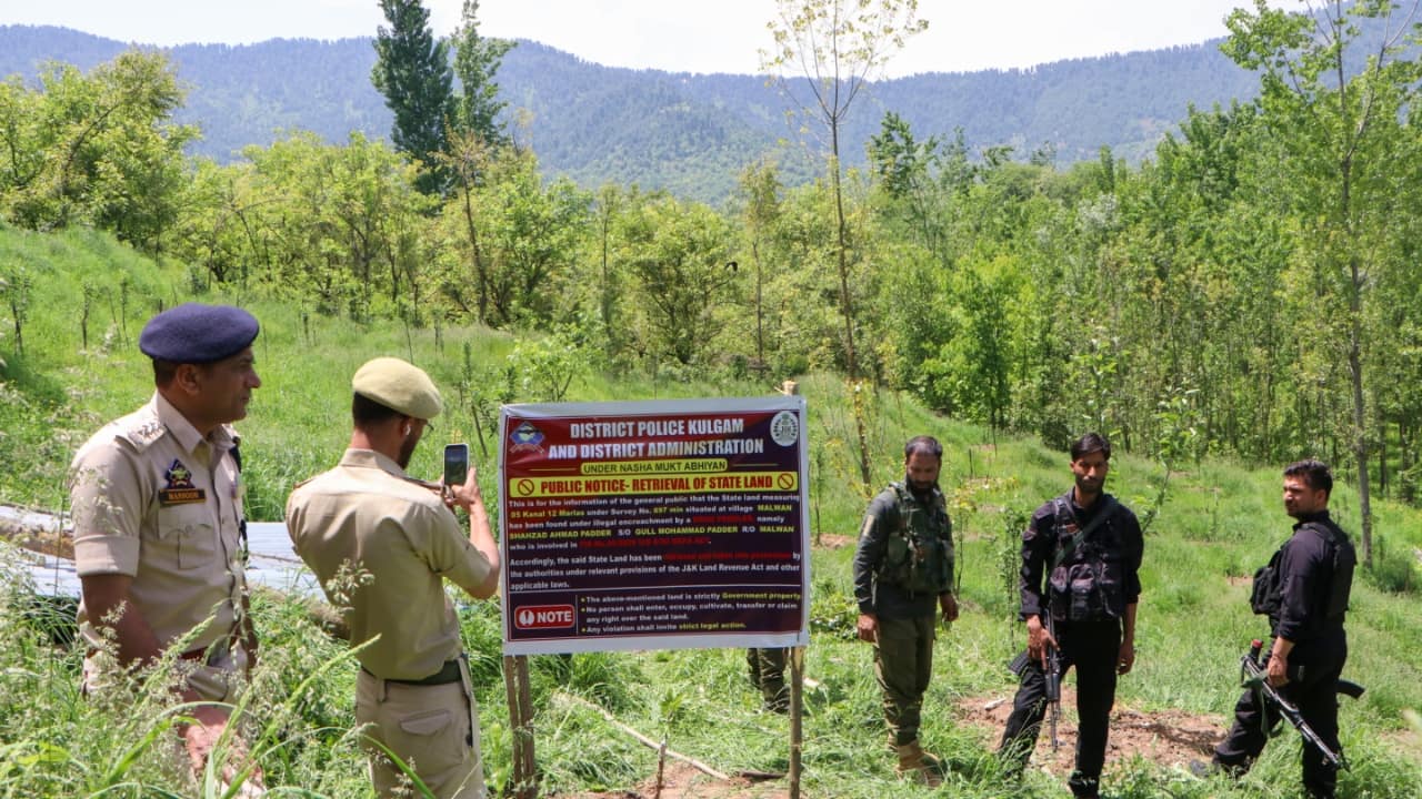 Major success for security forces: Massive cache of arms and ammunition recovered in Kulgam joint operation