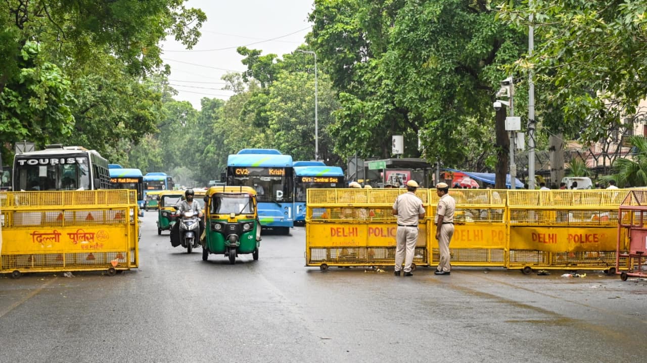 Delhi crime alert: 20-year-old woman shot dead in Keshavpuram; police hunt co-worker