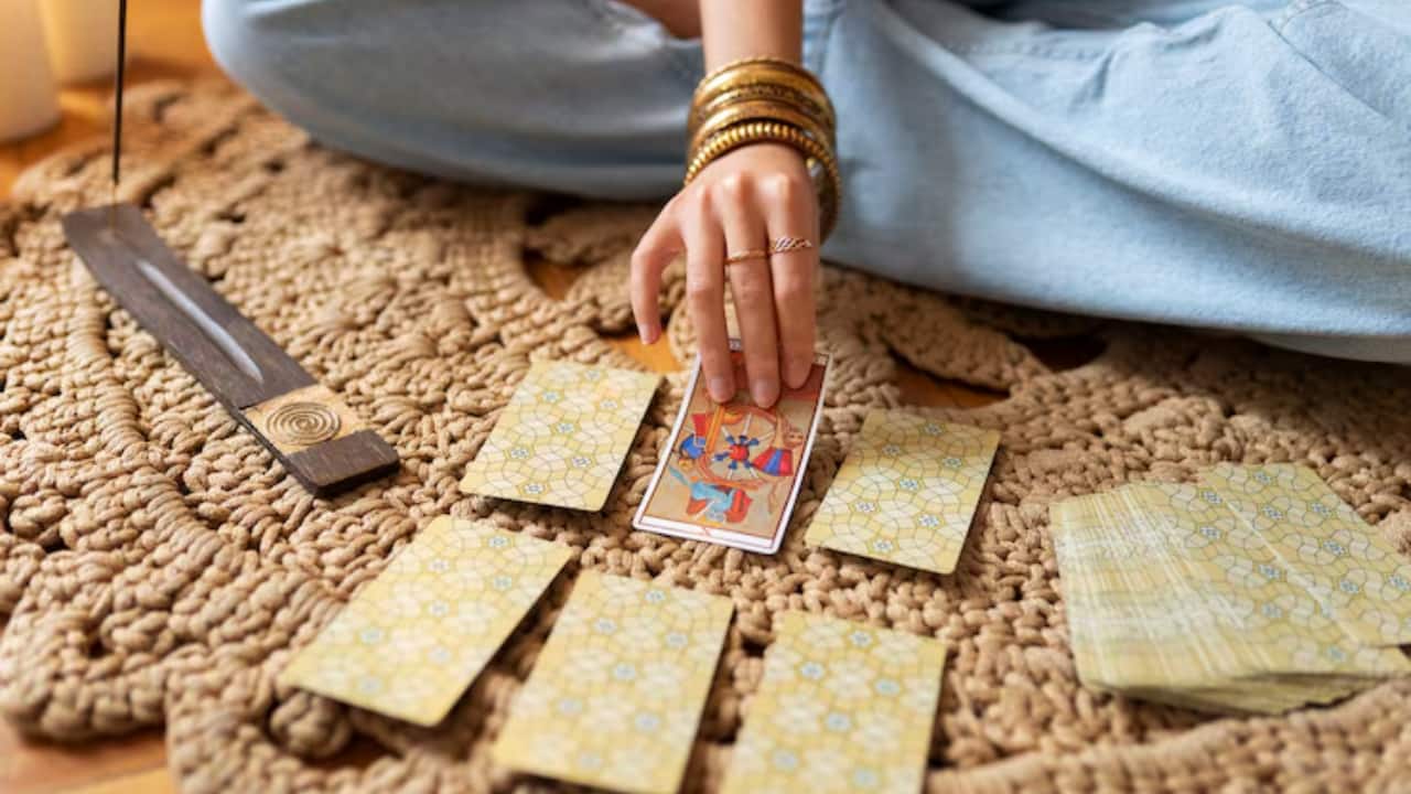 Tarot card reading for August 01: Trust your intuition, zodiacs
