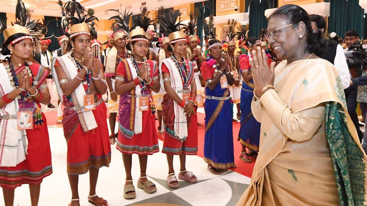 President Draupadi Murmu hosts Bastar`s Tribal Delegation at Rashtrapati Bhavan