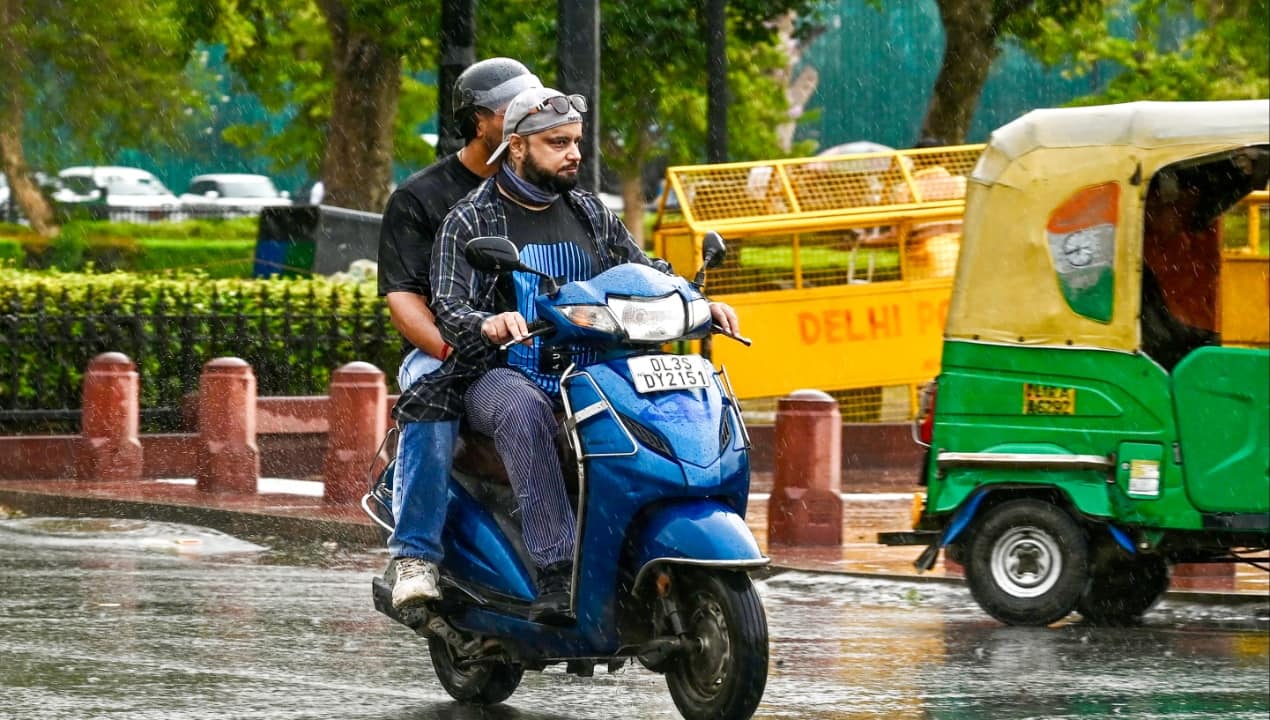 Delhi-NCR weather update: Cloudy skies, light rain to bring relief; humidity to persist