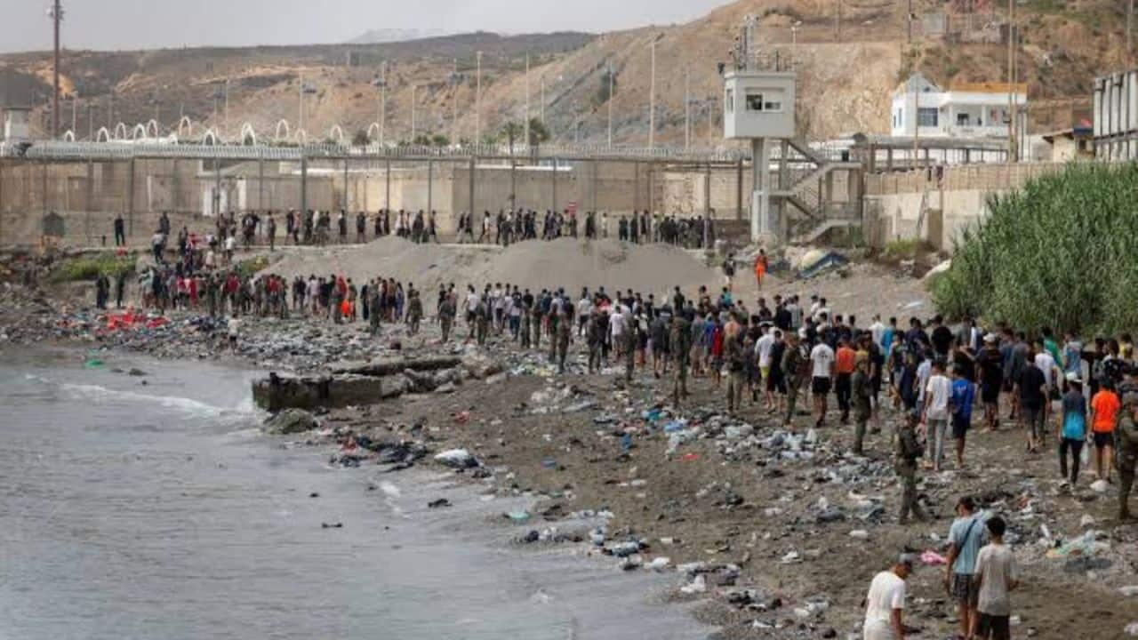 Why thousands of migrants returned just a day after entering Spain? What led to the migrant crisis