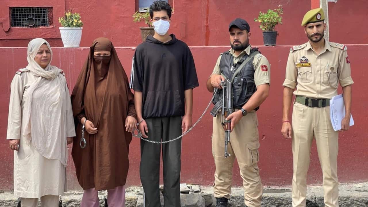 Srinagar Police solve blind murder case in 6 hours: Mother-son arrested after body found in Babademb Canal