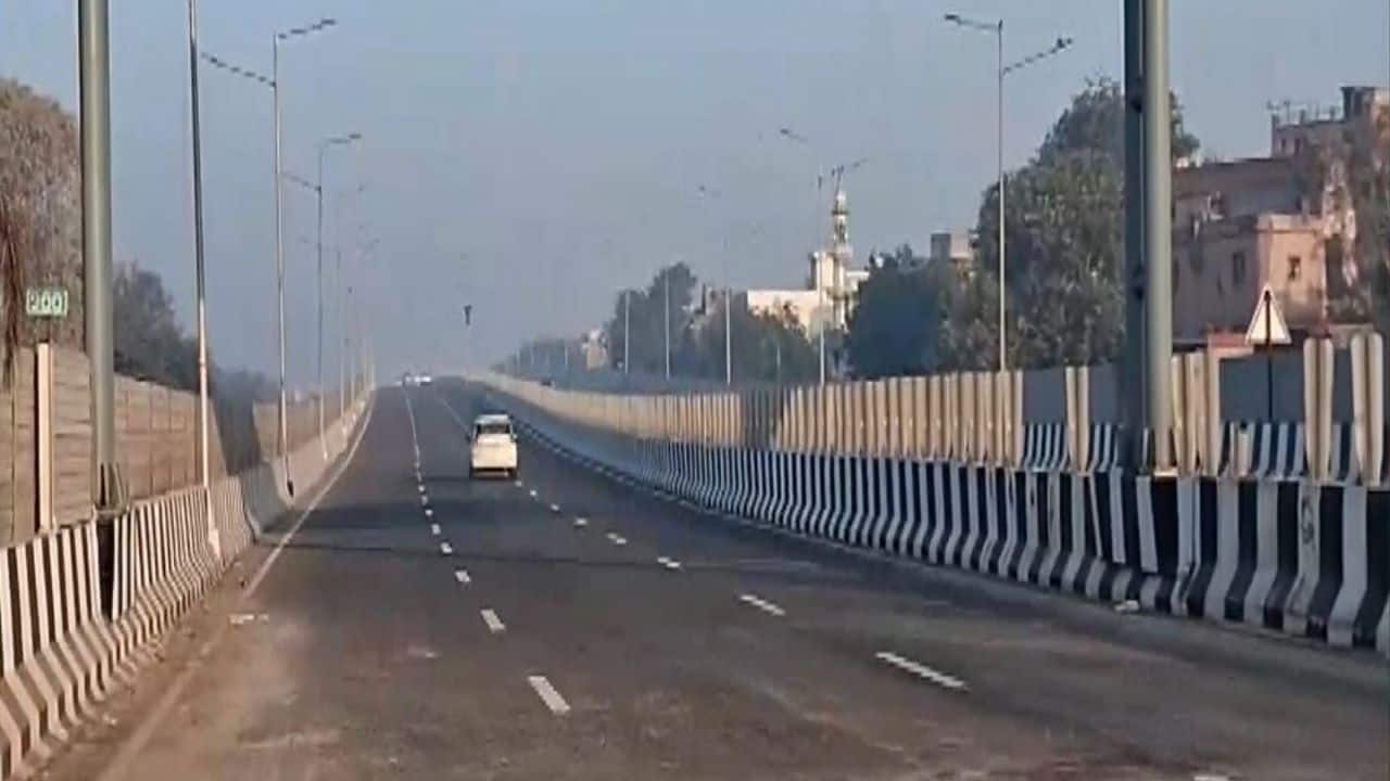 Delhi-Dehradun expressway shocker: Unidentified man found dead after electrocution