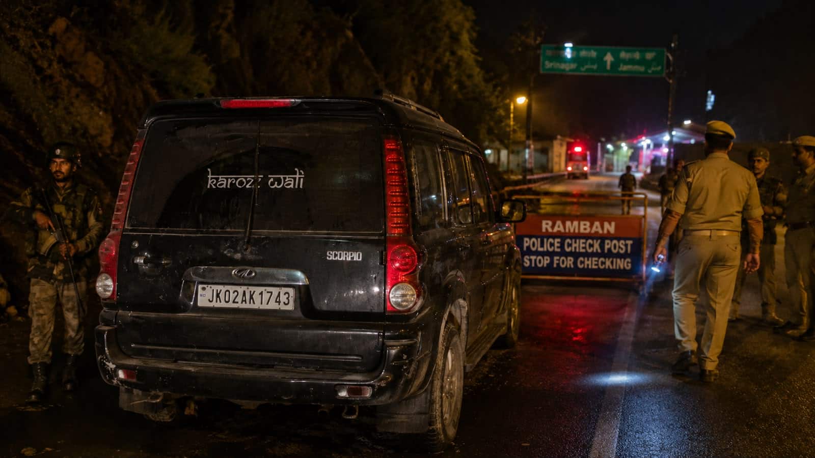 J&K: Police fire shots after Scorpio SUV jumps Ramban checkpoint; abandoned vehicle seized
