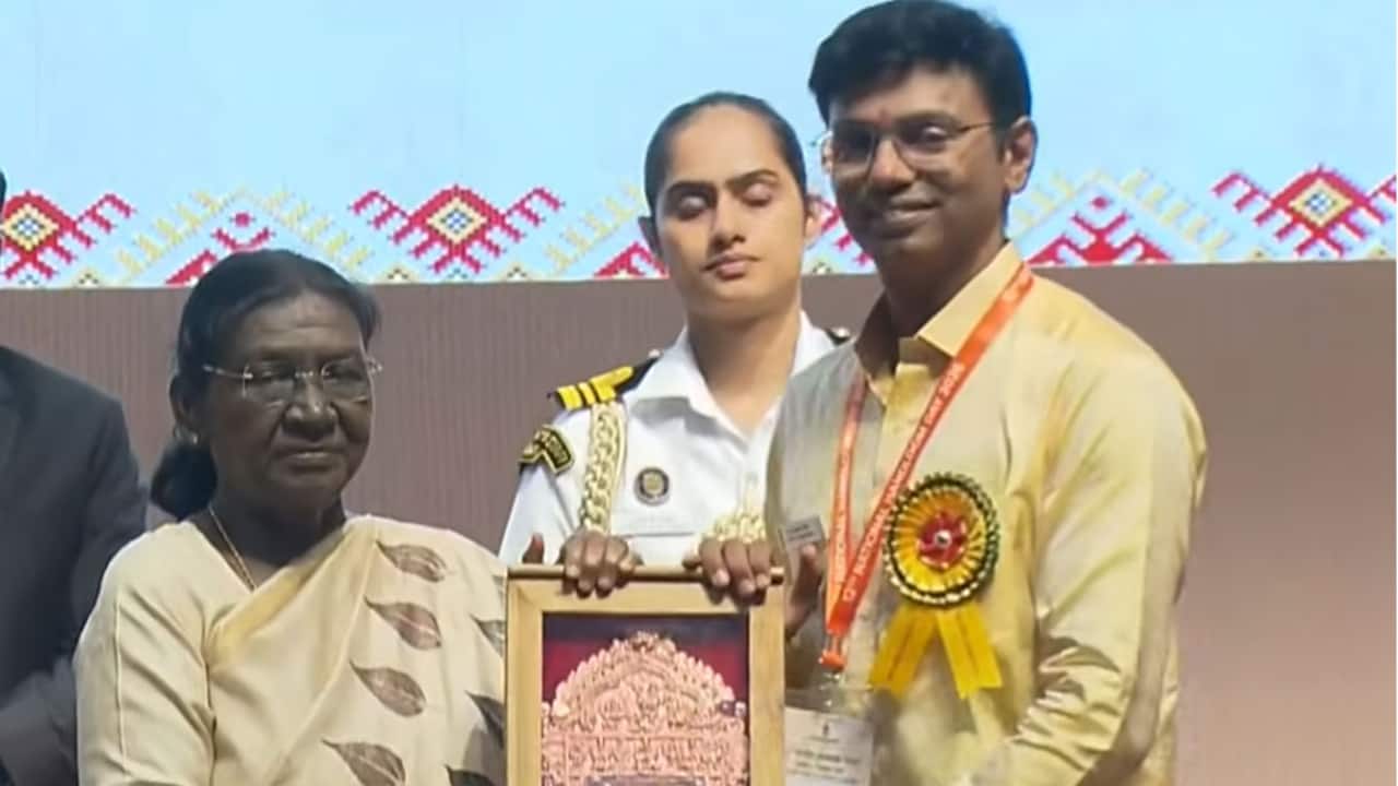National Handloom Day 2026: President Droupadi Murmu honours 22 weavers with prestigious awards