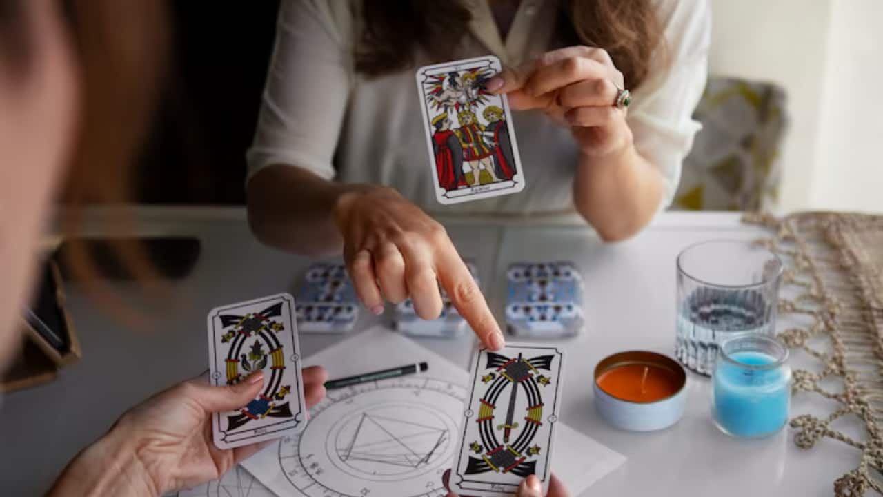 Tarot card reading for August 10: Never stop believing in your dreams, zodiacs