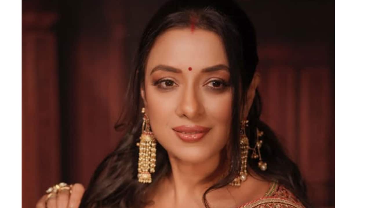 Rupali Ganguly faces backlash over 'wish PM was a dictator' comment amid student protest row