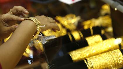 Gold prices surge as Middle East conflict continues