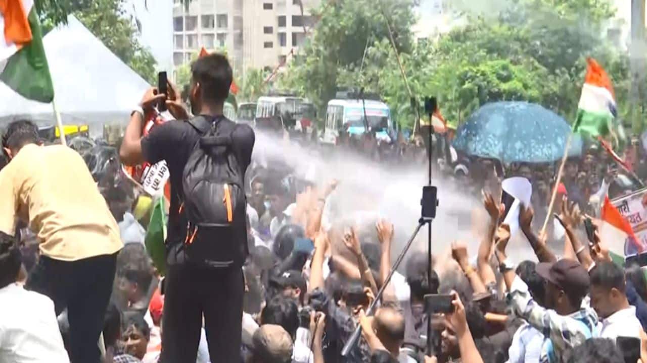 JPSC-JSSC Protest: Police lathi-charge, use water cannons on Jharkhand student protesters