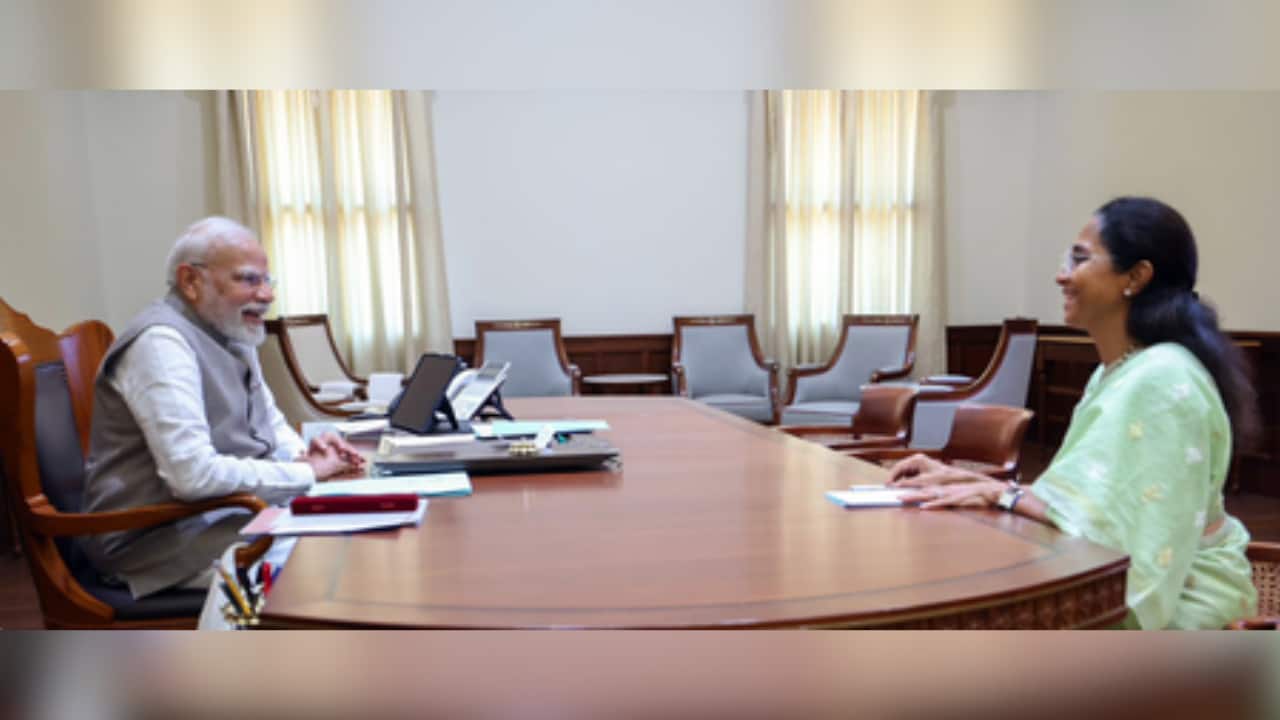 NCP (Sharad Pawar) MPs meet PM Modi; Dismiss NDA entry and delimitation speculation
