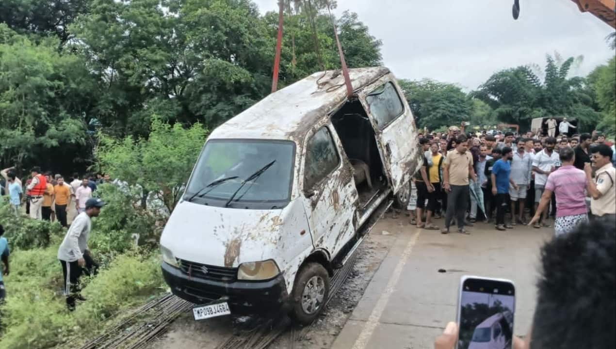 Nine killed after van swept away in swollen drain in Madhya Pradesh’s Rajgarh