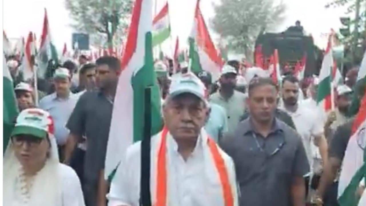 LG Manoj Sinha flags off Tiranga rally in Srinagar ahead of Independence Day