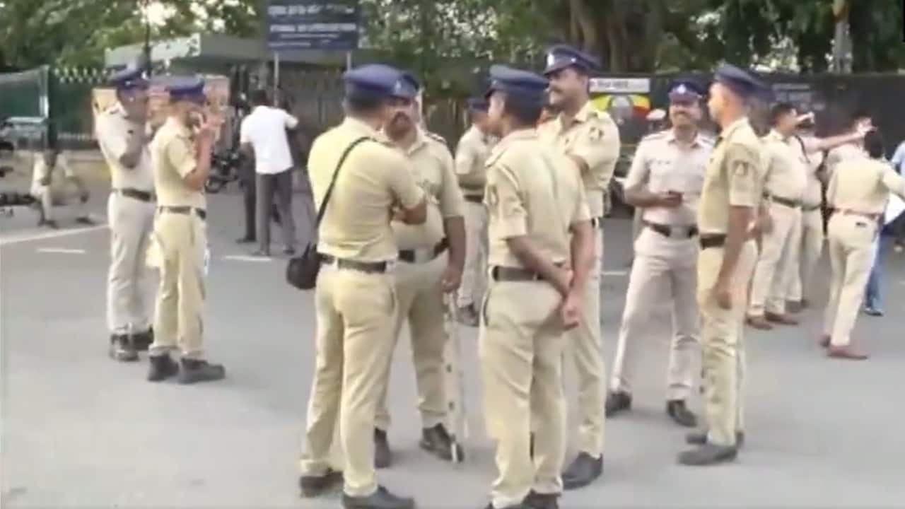 Karnataka Bandh: Security tightened across state over Cauvery water dispute; Schools and banks open