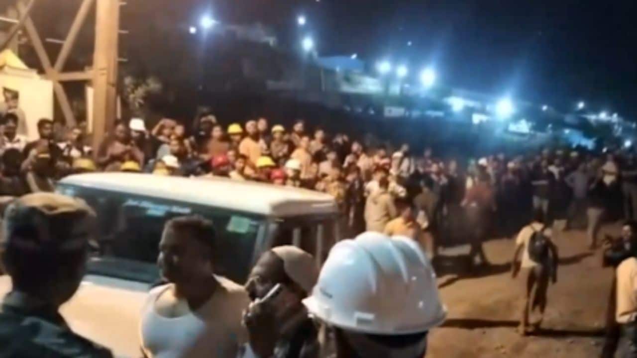 16 rescued from Uttarakhand tunnel collapse, more feared trapped