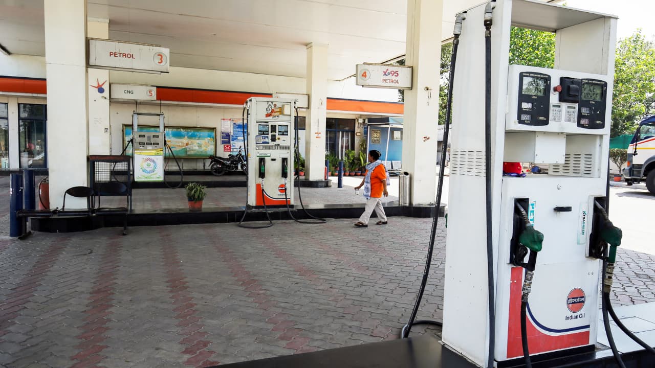 Govt Cuts Petrol Export Duty to Nil, Retains Levies on Diesel and ATF