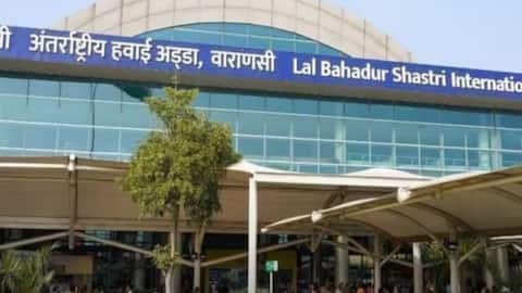 वाराणसी विमानतळावर गोळीबार; दोन कर्मचारी जखमी