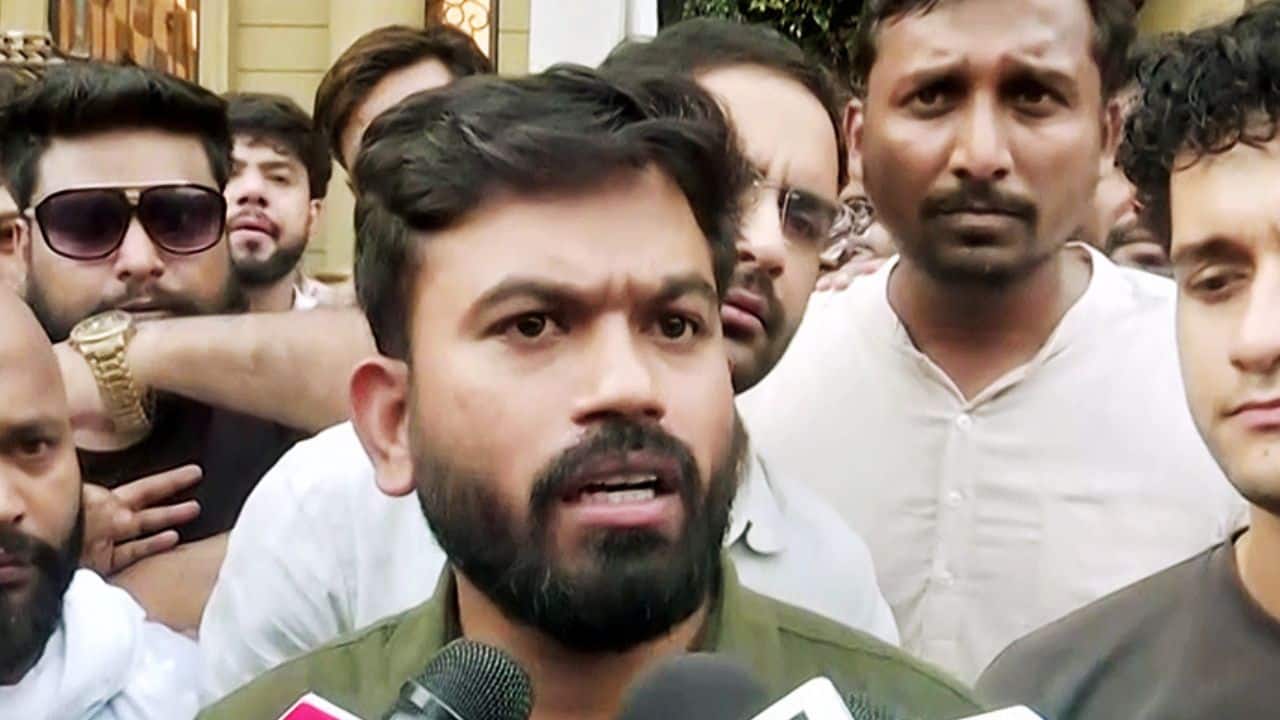 `Logged out in 10 minutes`: Outrage erupts over technical glitches in Bombay High Court clerk exam