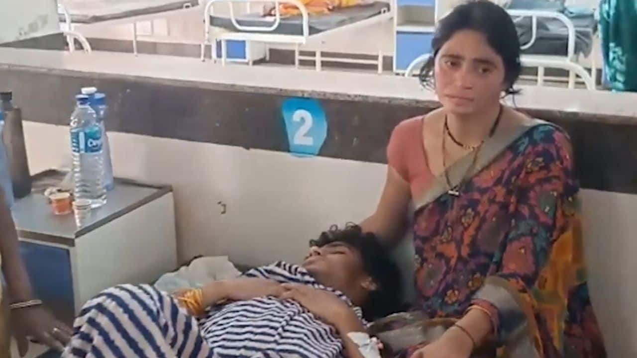 Stampede-like situation at Ujjain`s Nath Chandeshwar temple leaves devotees injured