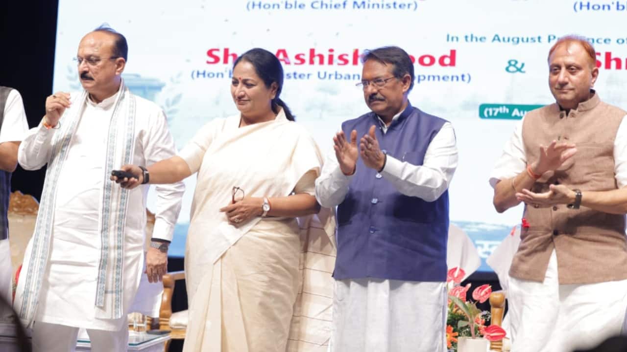 CM Rekha Gupta launches ‘Delhi Ko Kude Se Azadi’ cleanliness campaign