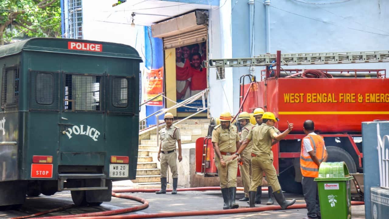 Kolkata hotel fire: 9 dead, including child, in midnight blaze on free school street