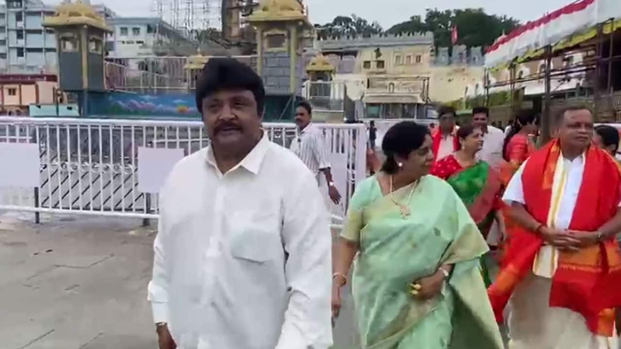 Tamil actor Prabhu Ganesan visits Sri Venkateswara Swamy temple in Tirumala