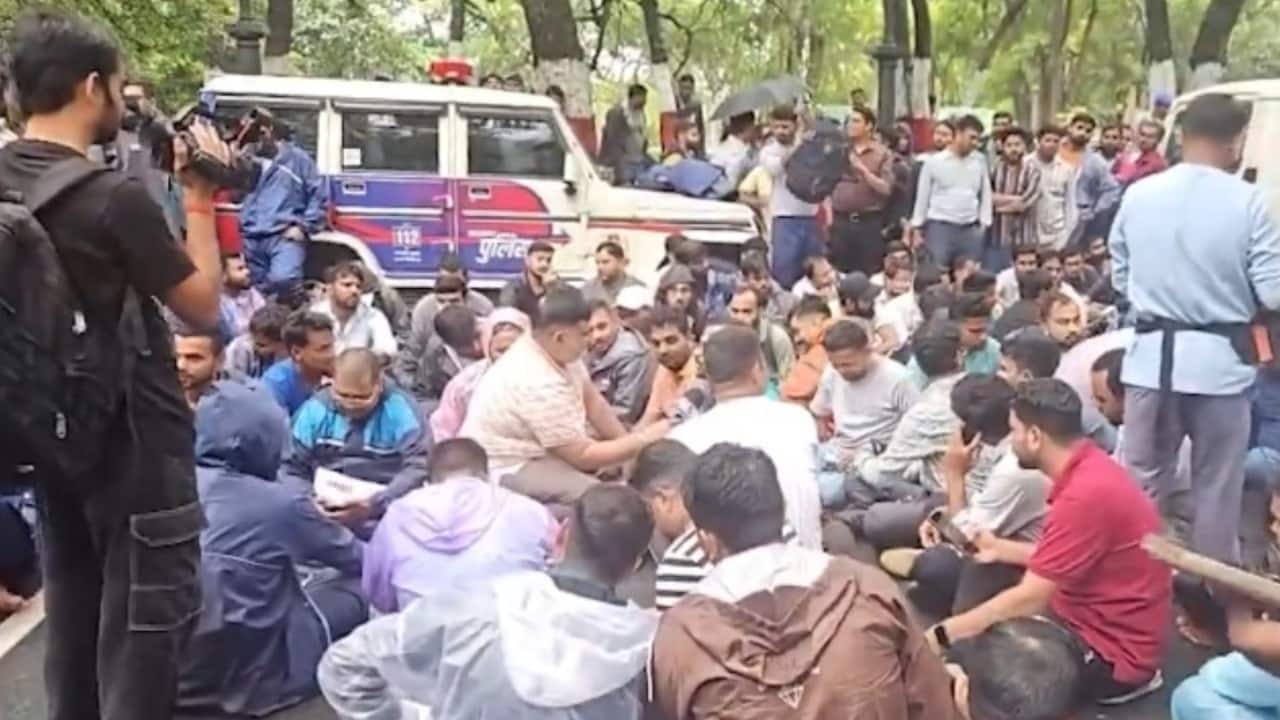 Jharkhand job aspirants storm secretariat over exam cancellations