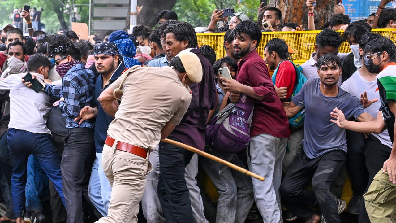 Ex-judges, former CBI director on 5-member SC panel to probe alleged excessive use of police force in July 20 protest