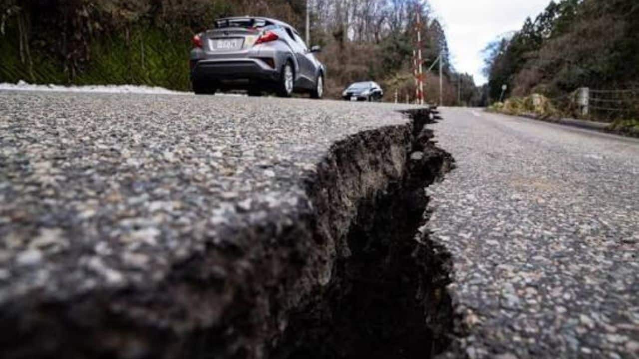 29 injured in 5.9-magnitude quake in eastern Japan; trains delayed, no damage to nuclear plants