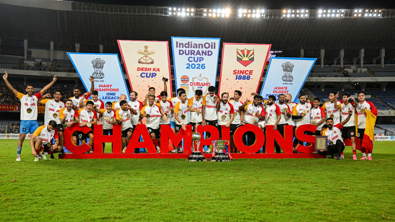East Bengal win record-equalling 17th Durand Cup title, thrash Mohun Bagan Super Giant 4-1 East Bengal win record-equalling 17th Durand Cup title, thrash Mohun Bagan Super Giant 4-1