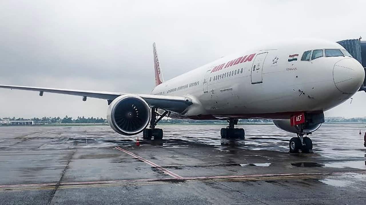 Air India flight carrying 164 passengers suffers bird strike while landing in Patna