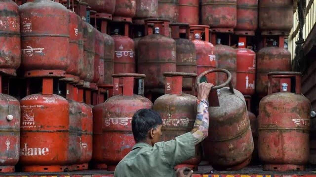 LPG e-KYC deadline: What’s the last date, will your gas connection be cut?