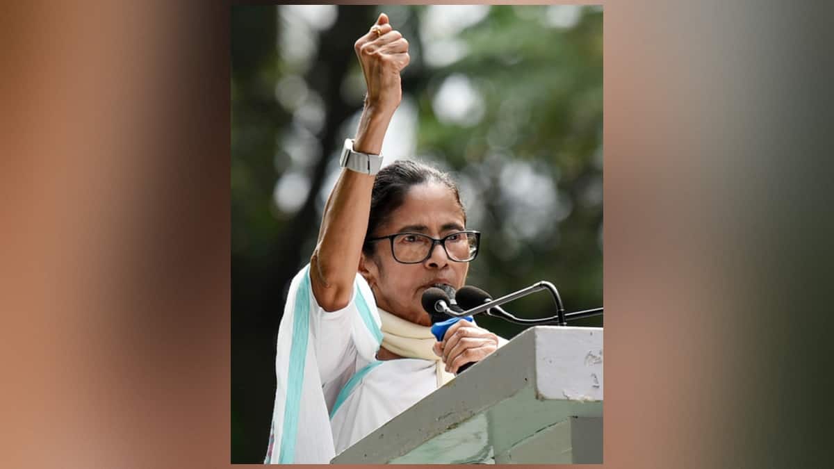 FIR against Mamata Banerjee for violation of high court order during Kolkata rally