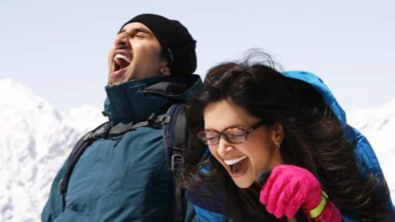 The Academy pays tribute to Deepika Padukone's iconic scene from Yeh Jawaani Hai Deewani