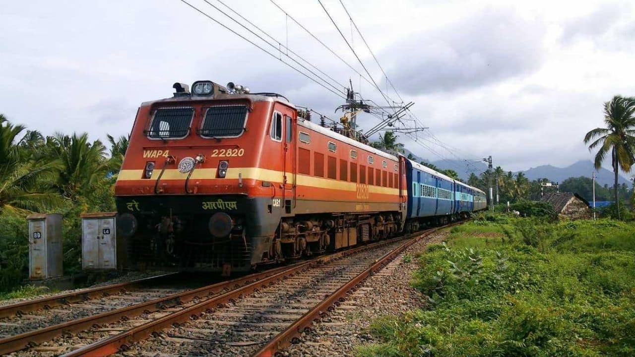 Karnataka: Grandmother, two grandchildren killed after being hit by speeding train