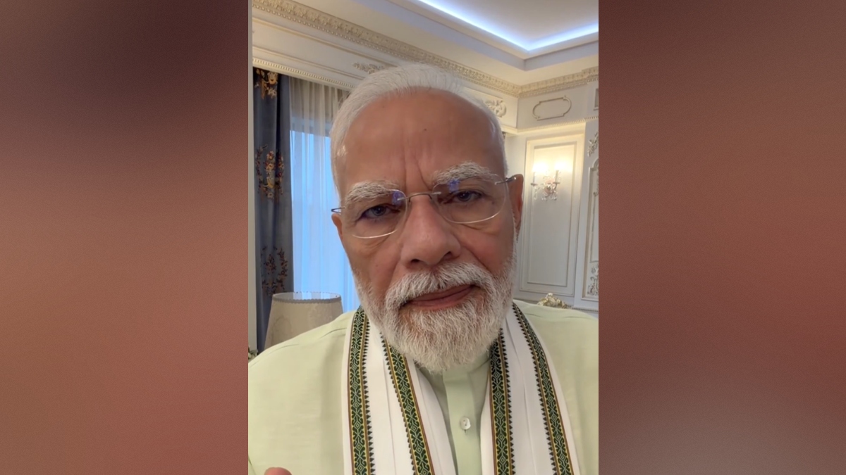 PM Modi lauds India's 7.8% GDP growth; revives swadeshi pitch PM Modi lauds India's 7.8% GDP growth; revives swadeshi pitch
