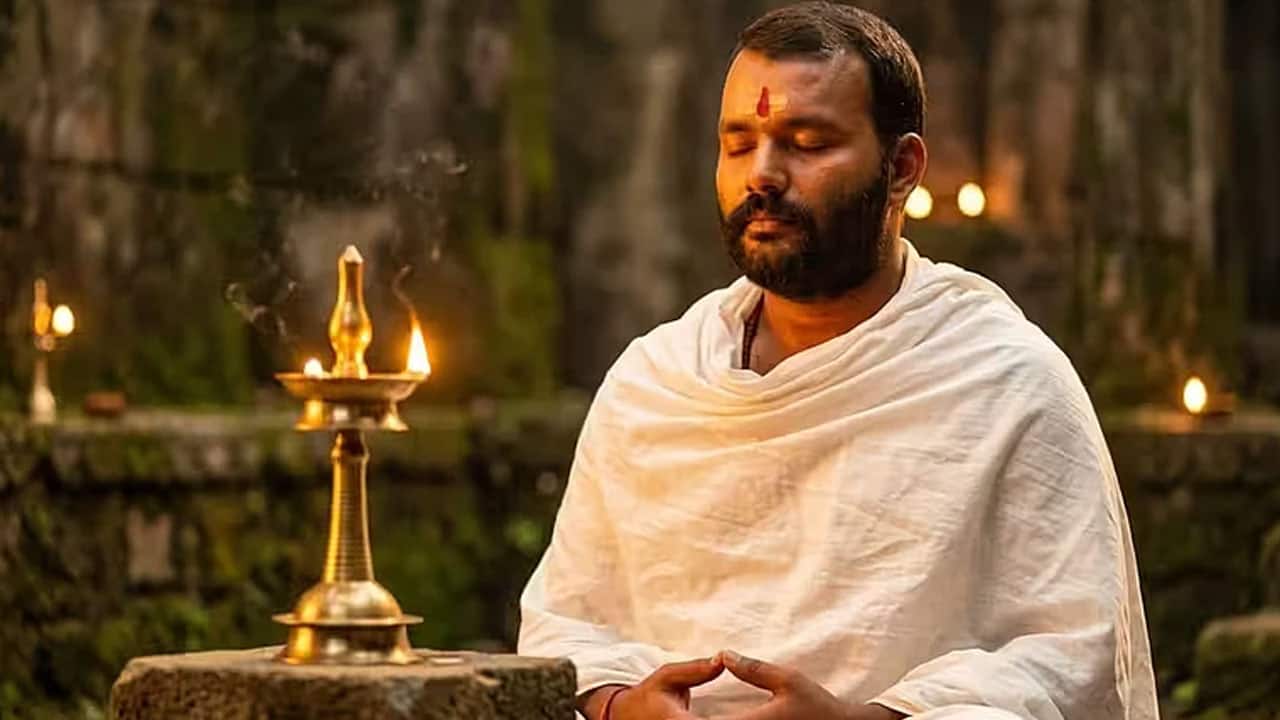 Go and watch Hanuman Ansh in theatres: Varun Dhawan reviews devotional film, calls it 'something divine...'