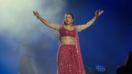 Jasmine Sandlas embraces her Punjabi roots as she celebrates birthday in Malta