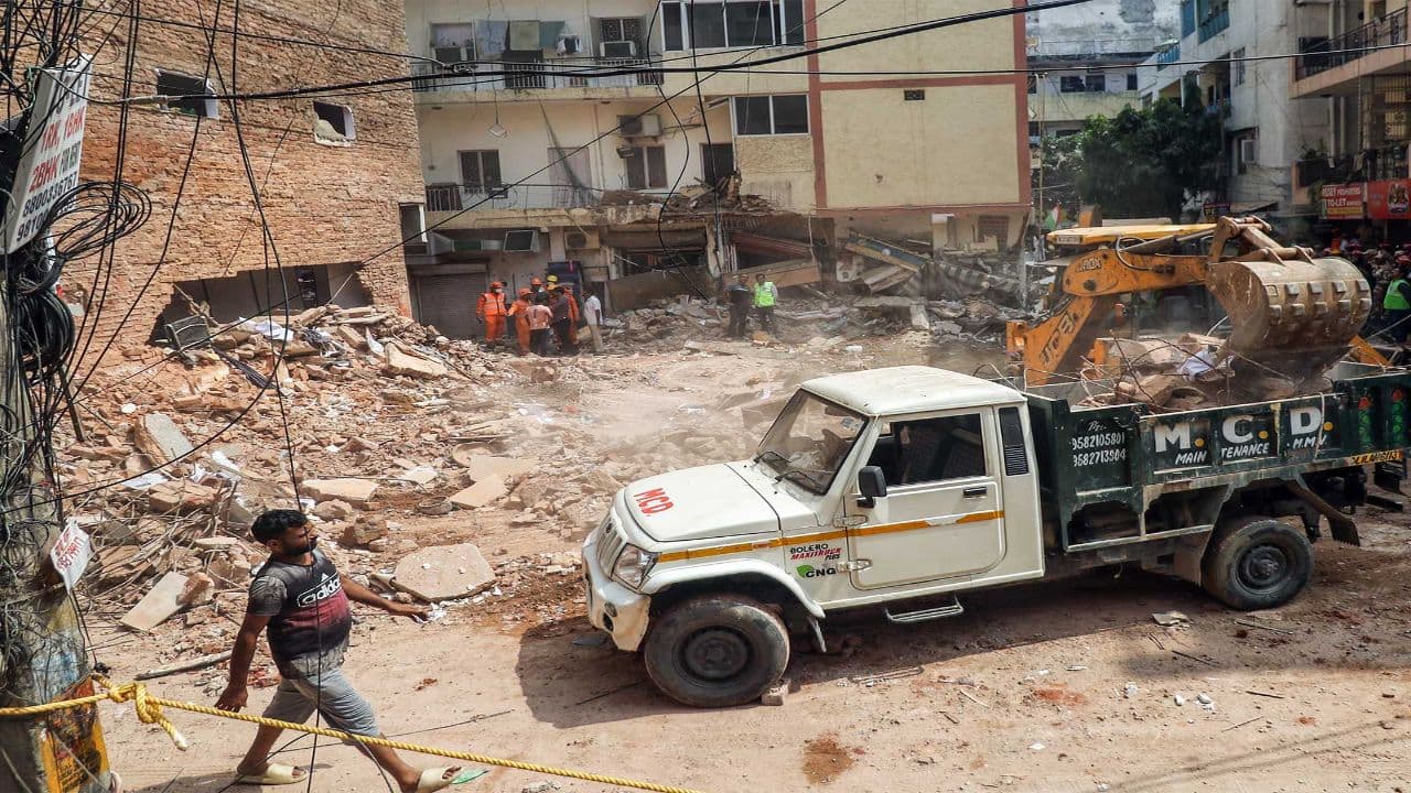 Satya Niketan building collapse: After 7 deaths, MCD swings into action, begins demolition of dilapidated structures