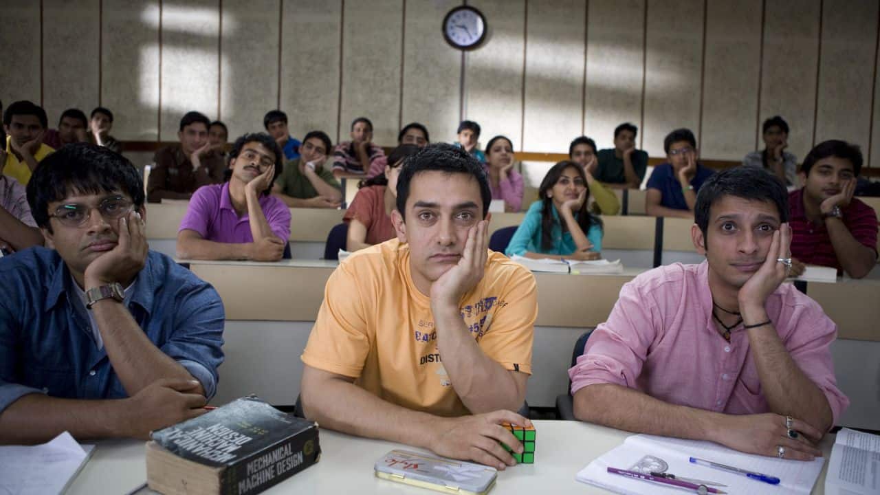 Dialogue of the day from 3 Idiots: 'Kaamyab hone ke liye nahi...'