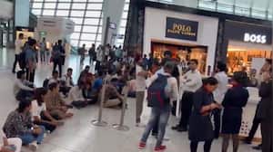 SpiceJet Delhi-Dubai flights delayed for over 24 hours, passengers protest at IGI Airport | WATCH 