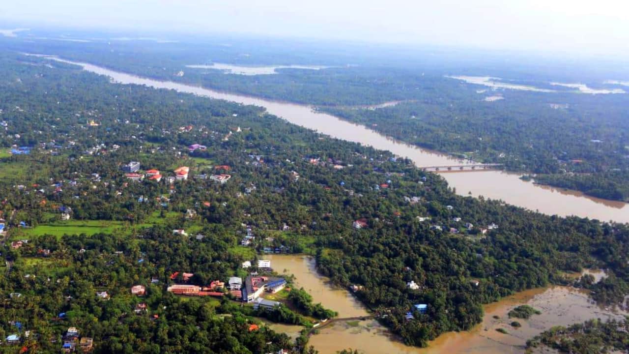 Kerala flash flood kills one, seven feared swept away