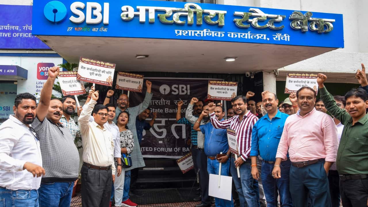 SBI announces no ATM transaction fee from Sep 28-30 ahead of the three-day bank strike