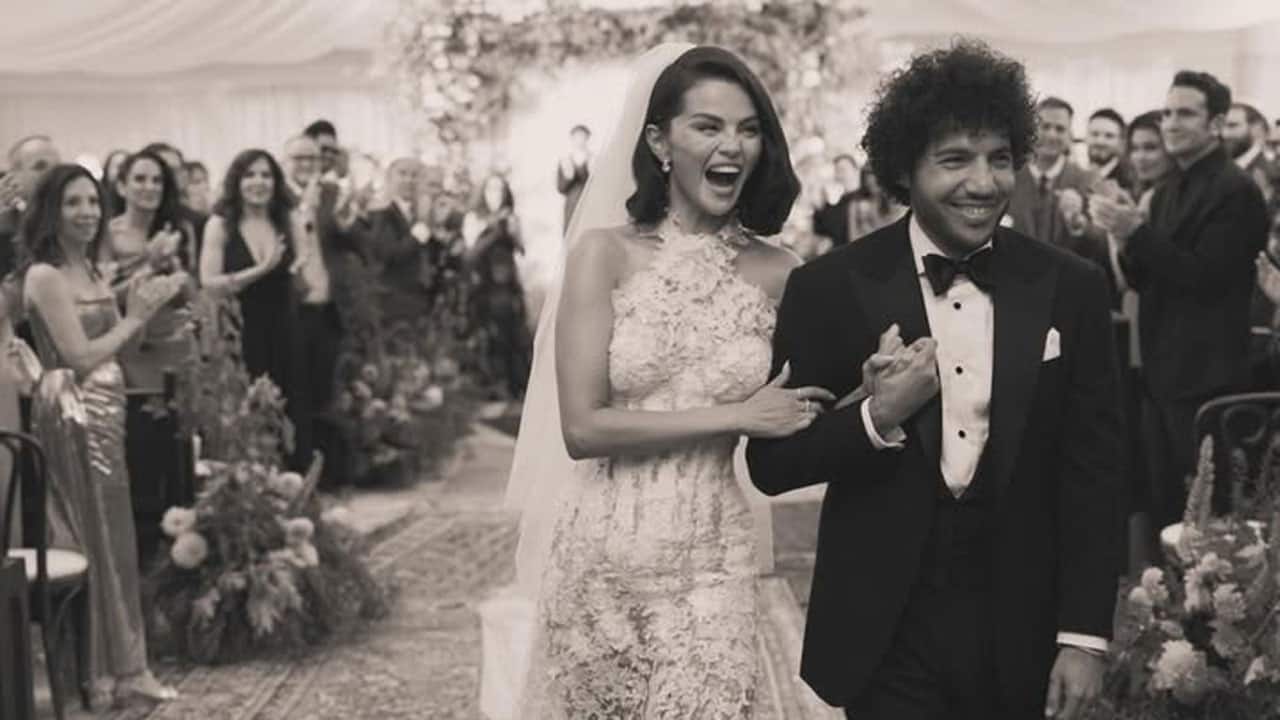Selena Gomez, Benny Blanco celebrate first wedding anniversary with year-old wedding cake